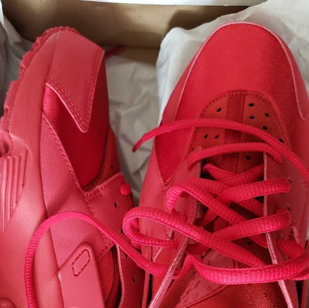 Red Huaraches - Picture 2 of 4